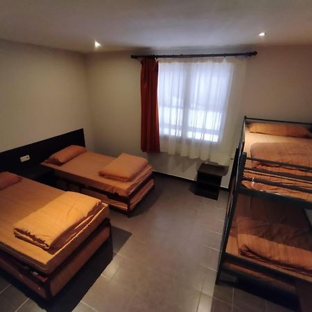 Alberg Les Estades Rialp Ngoại thất bức ảnh