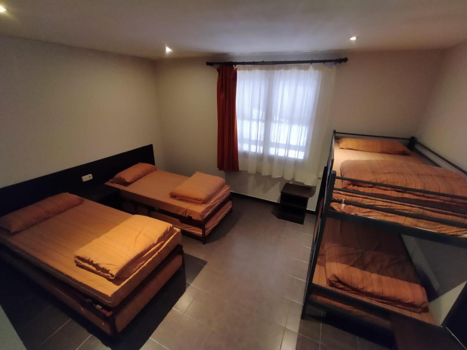 Alberg Les Estades Rialp Ngoại thất bức ảnh