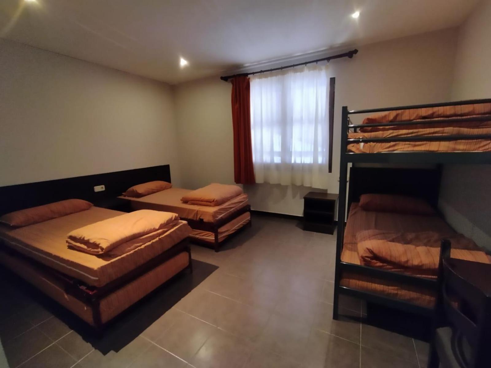 Alberg Les Estades Rialp Ngoại thất bức ảnh
